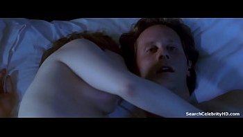 jennifer jason leigh sex scene